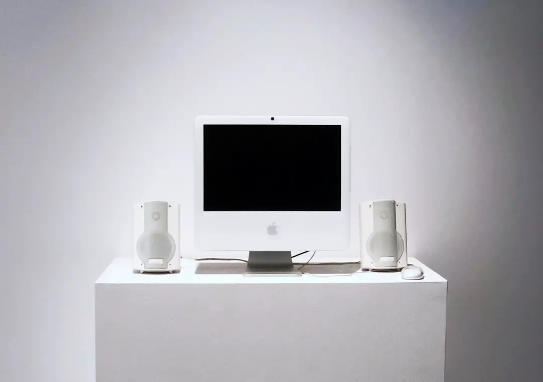 Photo iPhone and iMac