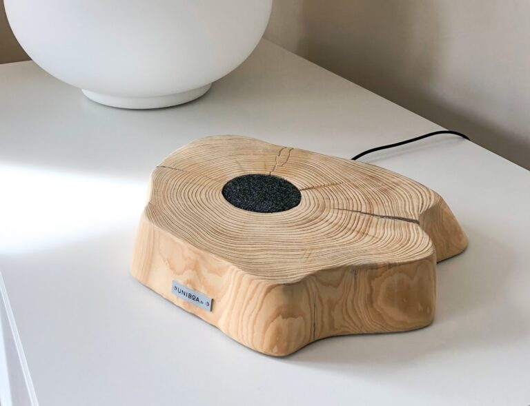Photo Wireless charger