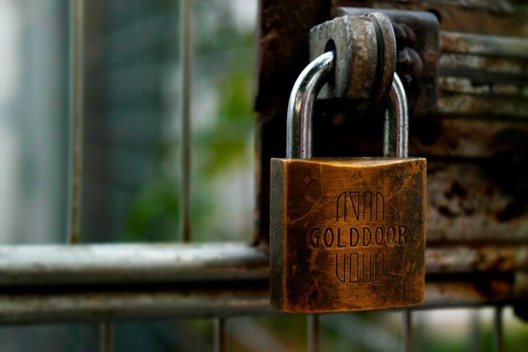 Photo Locked messages