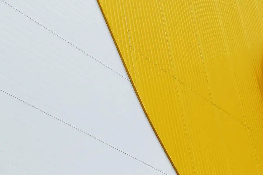 battery yellow iPhone