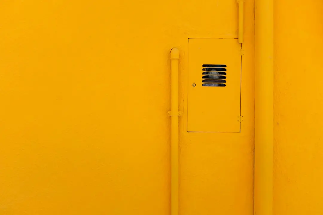 Photo battery yellow iPhone