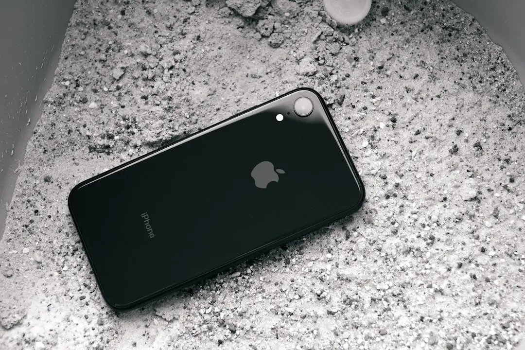 Photo battery yellow iPhone